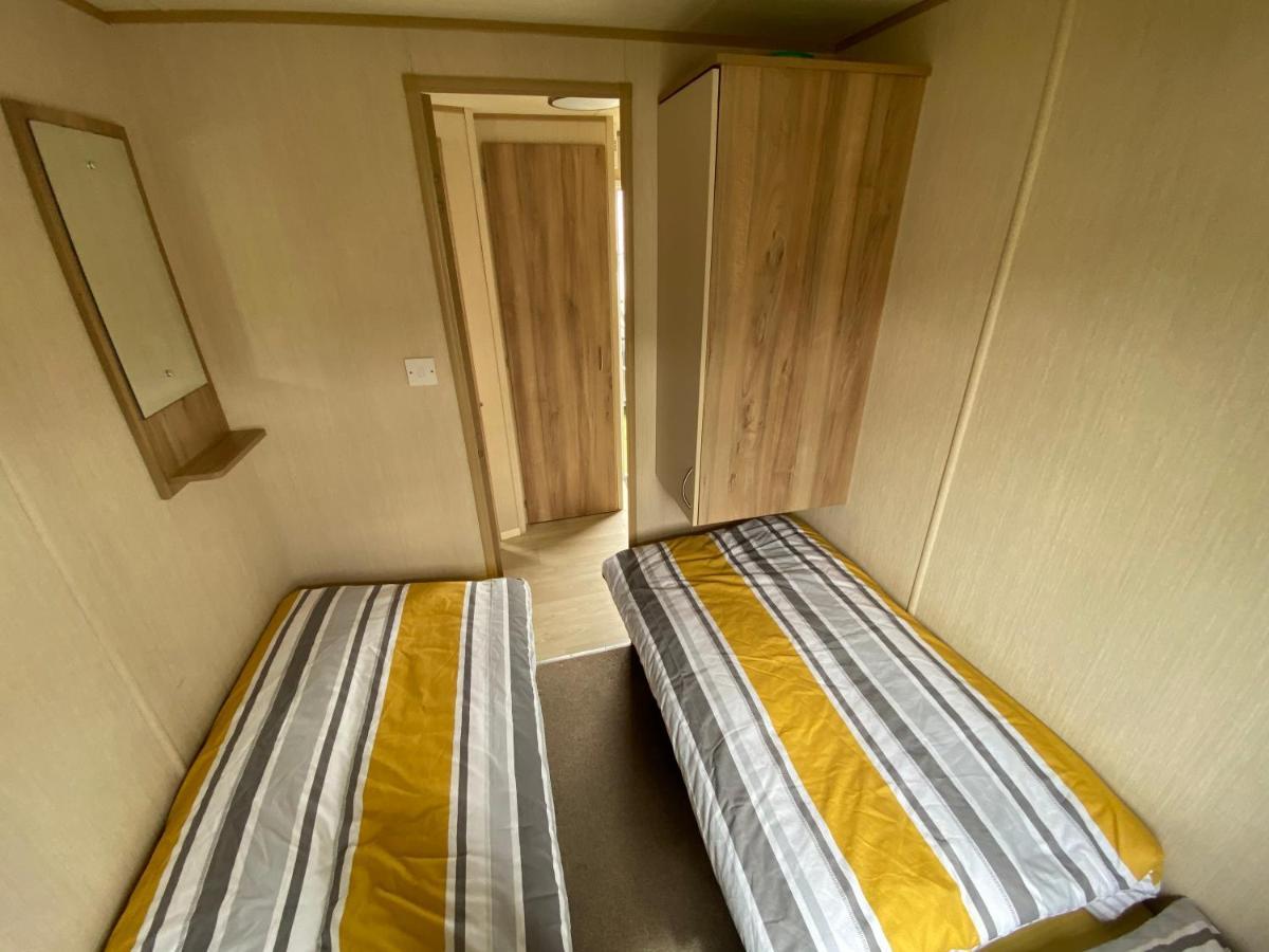 3 Bed 8 Berth Caravan In California Cliffs - M1 Great Yarmouth Dış mekan fotoğraf