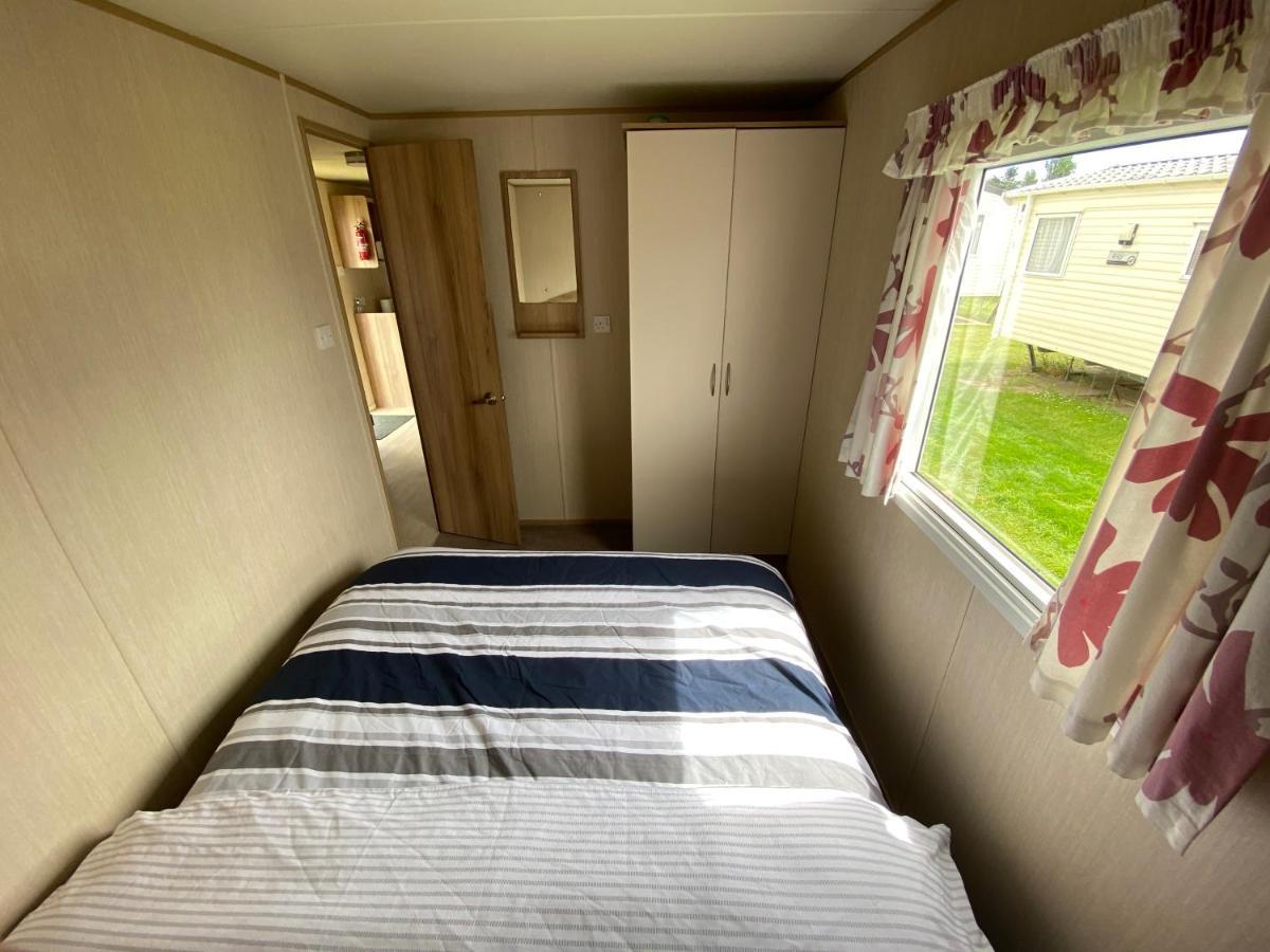 3 Bed 8 Berth Caravan In California Cliffs - M1 Great Yarmouth Dış mekan fotoğraf
