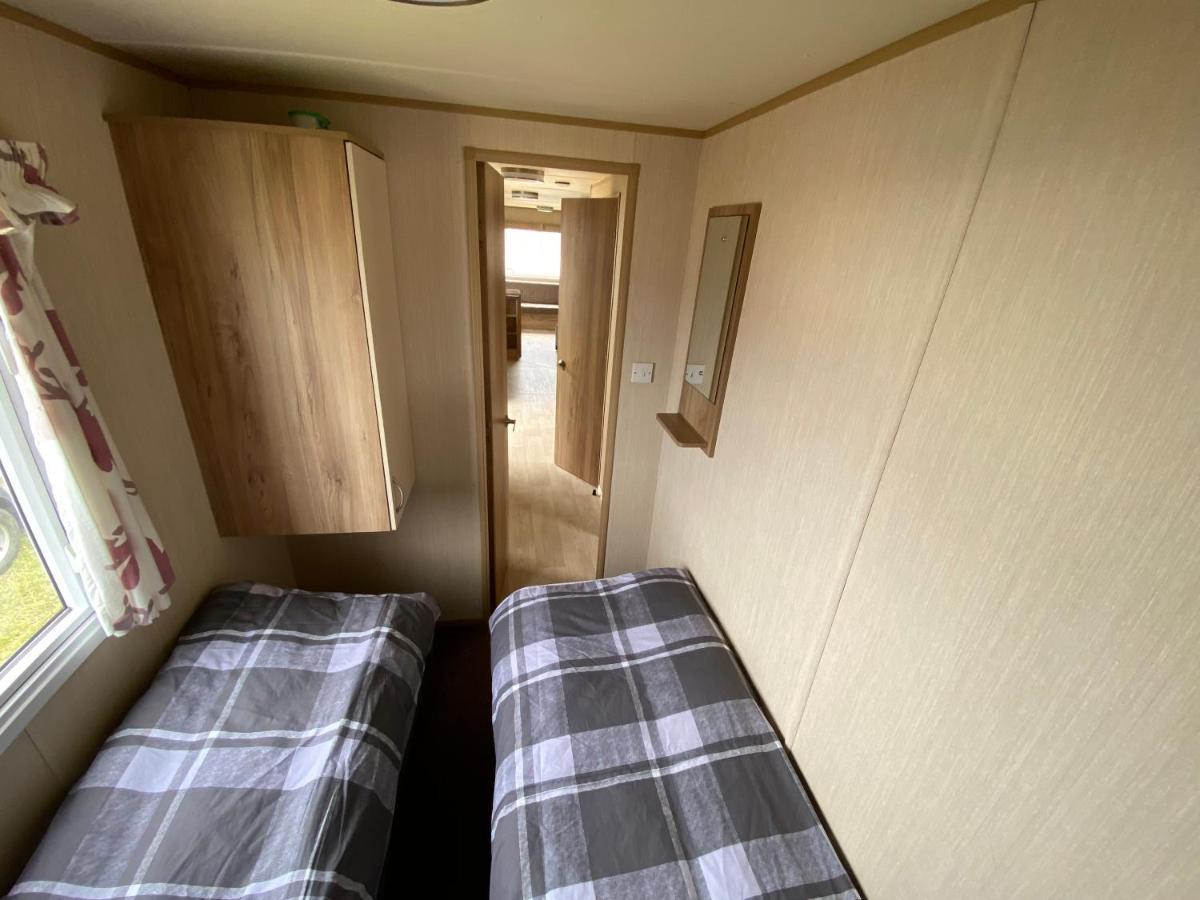 3 Bed 8 Berth Caravan In California Cliffs - M1 Great Yarmouth Dış mekan fotoğraf